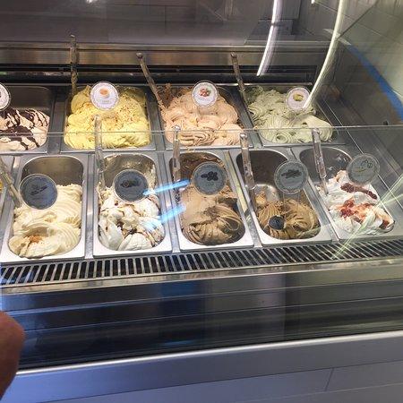 Lulam Gelati